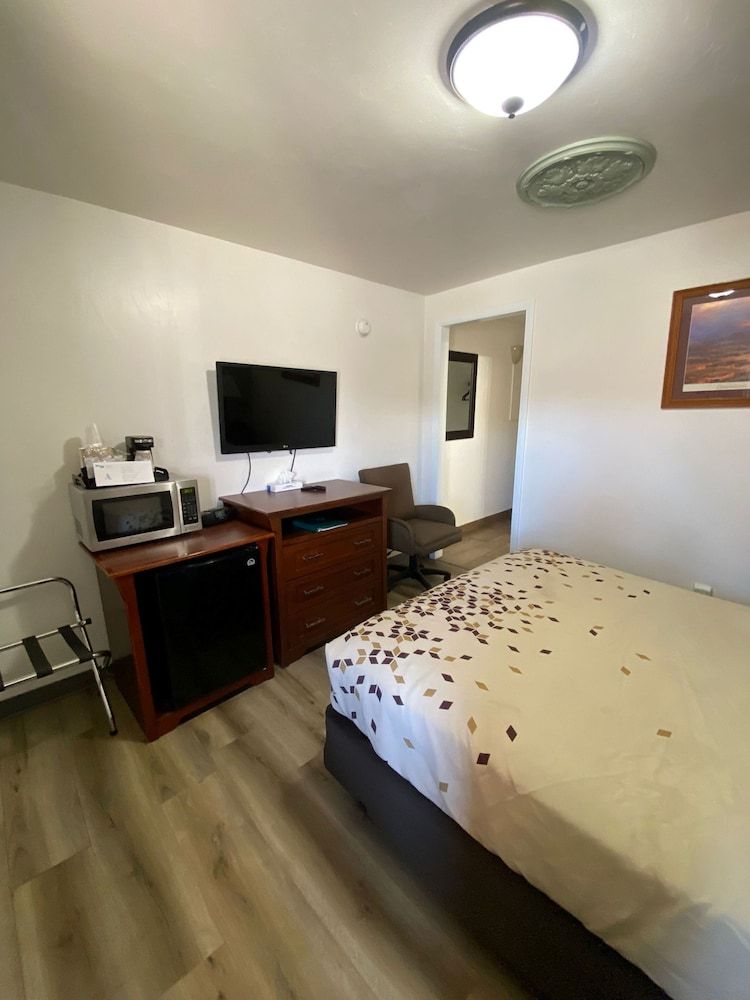 Inca Inn Superior Room, 1 Queen Bed, Non Smoking 2