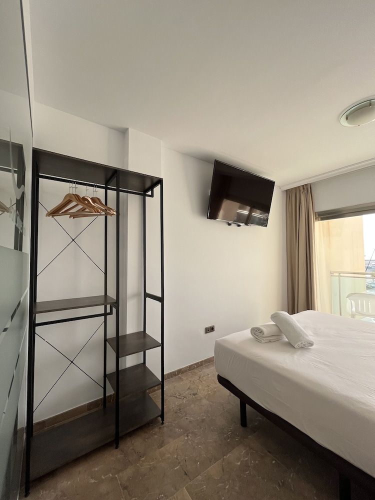 Hotel Port Sitges Room, Terrace, Marina View