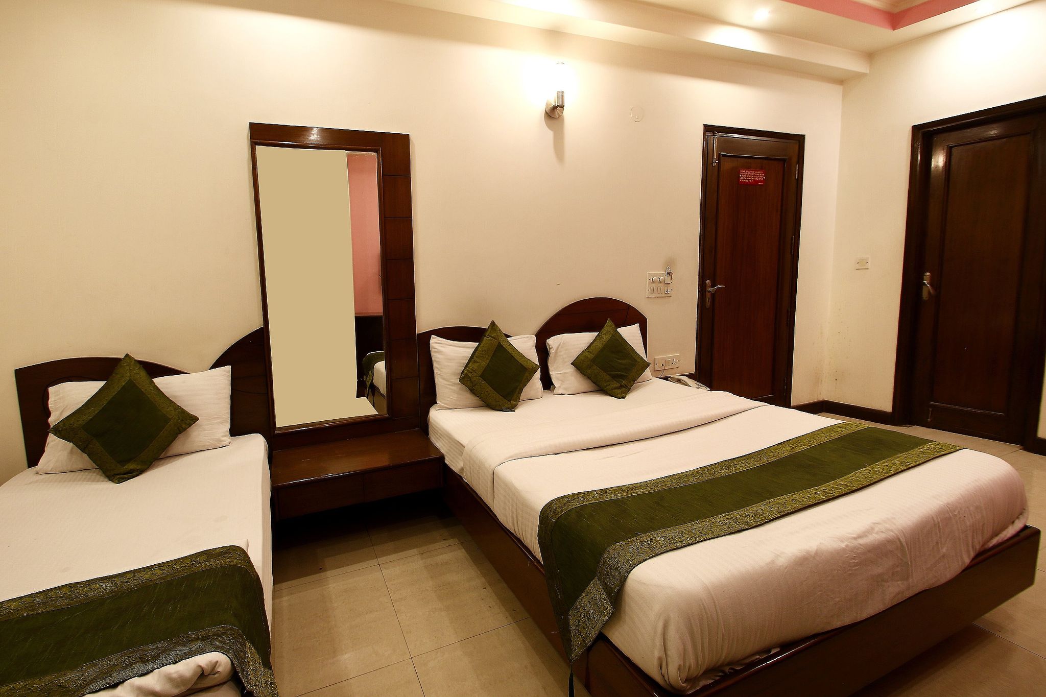 Hotel Blessings Deluxe Room 6