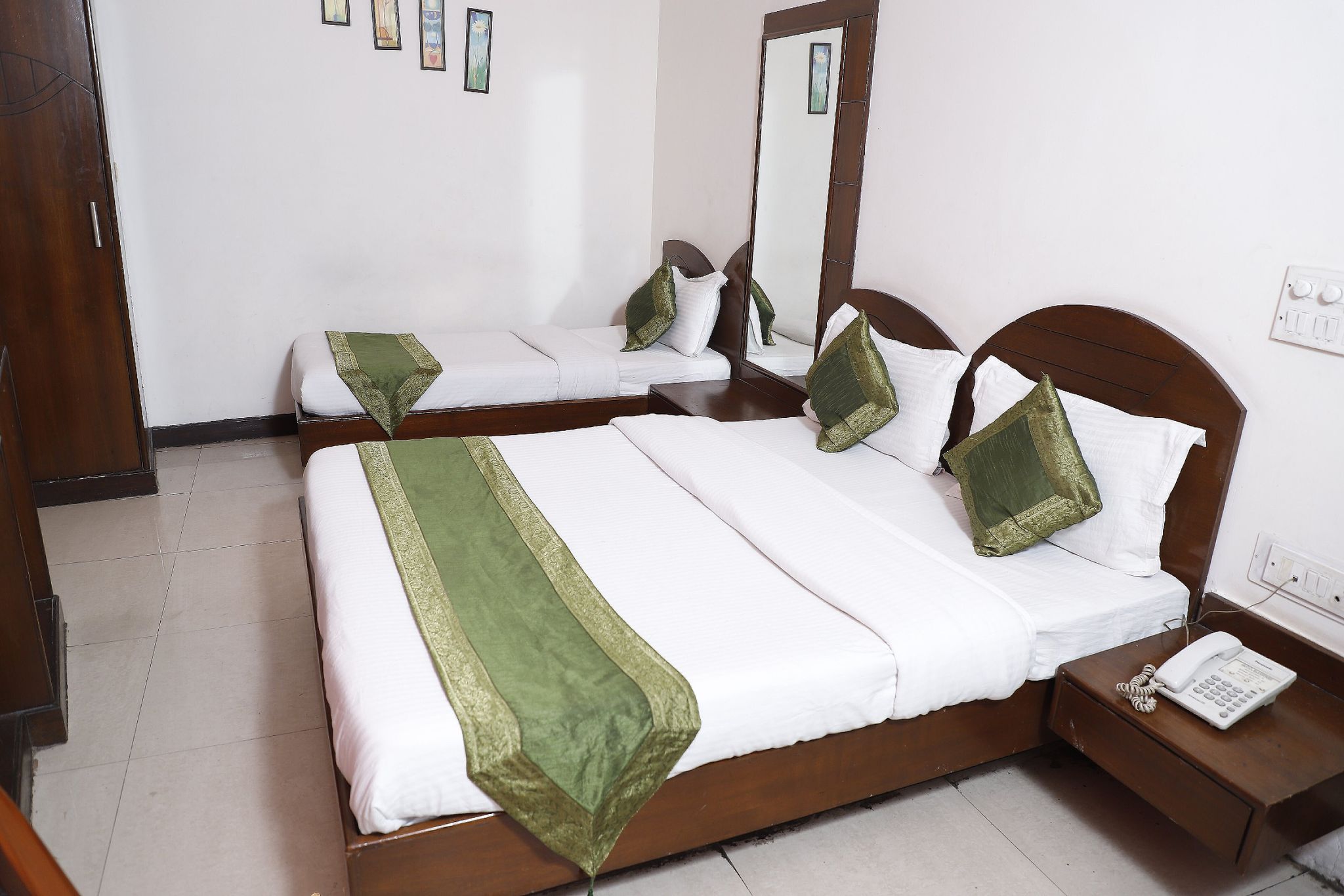 Hotel Blessings Deluxe Room 2