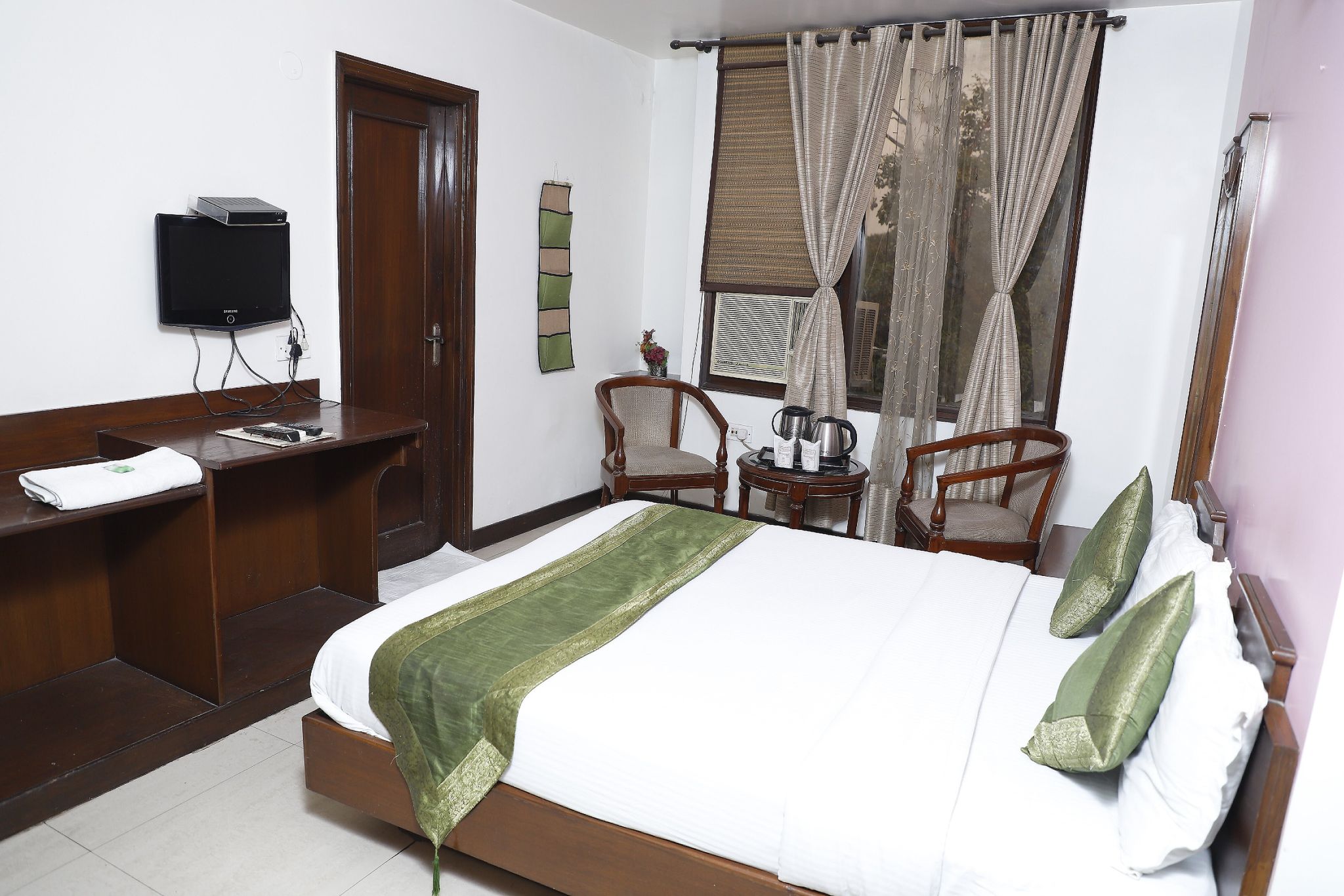 Hotel Blessings Deluxe Room 11