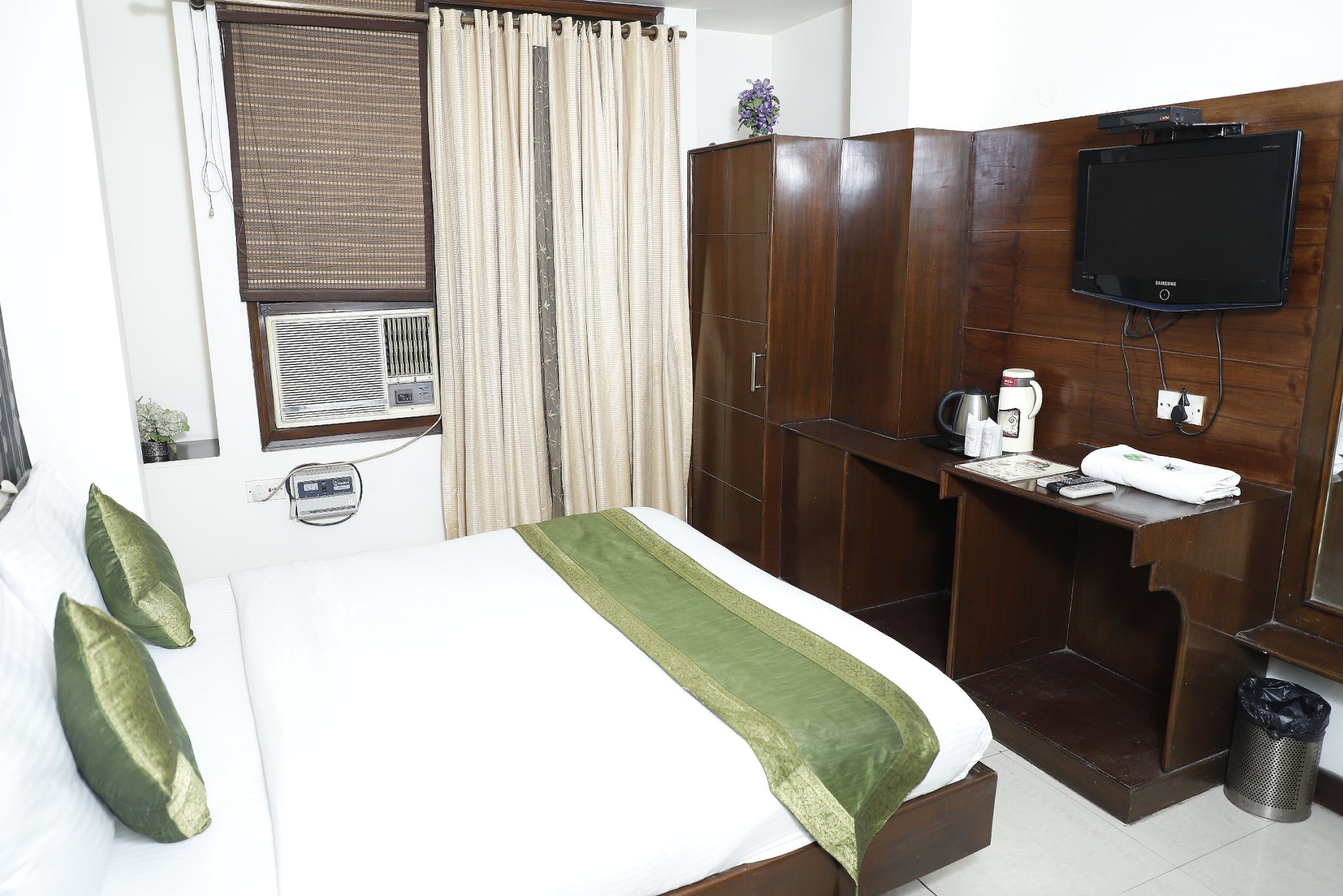 Hotel Blessings Deluxe Room 4