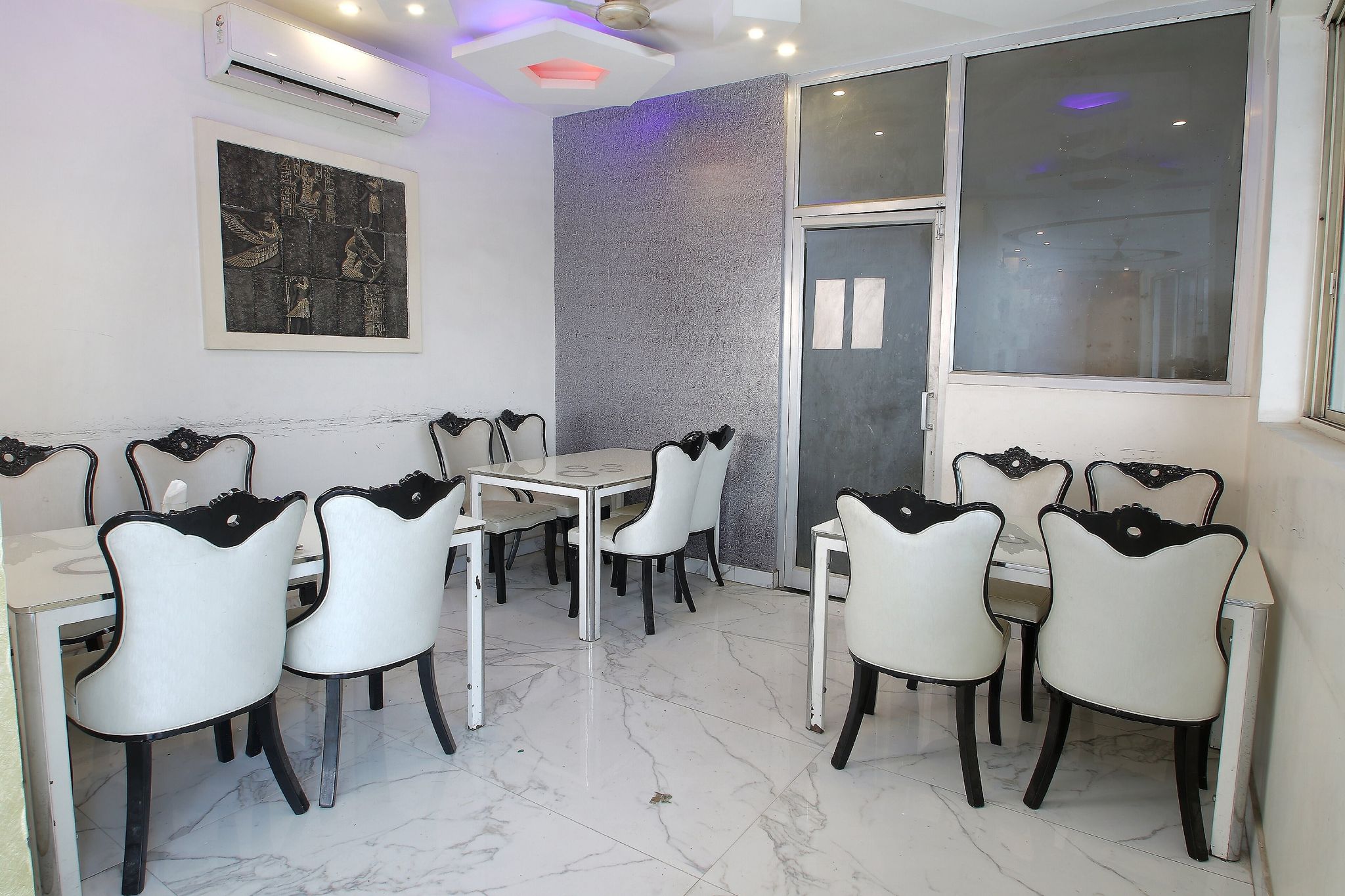 Food & Dining