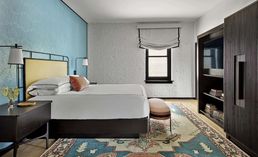 Suite, 1 King Bed (Battiste)