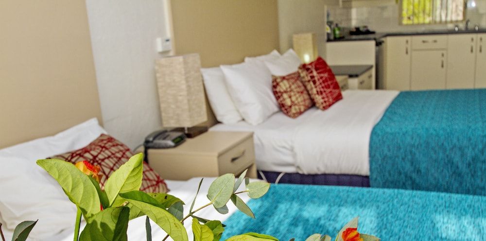 Fairway Motor Inn Family Room 2