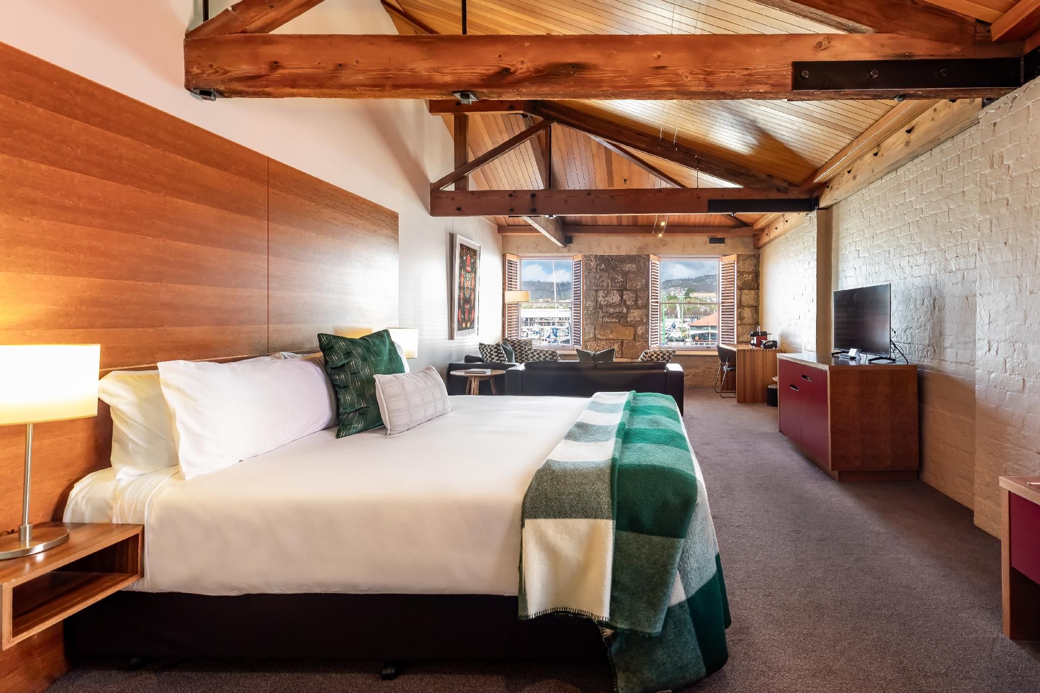 Deluxe Harbour View