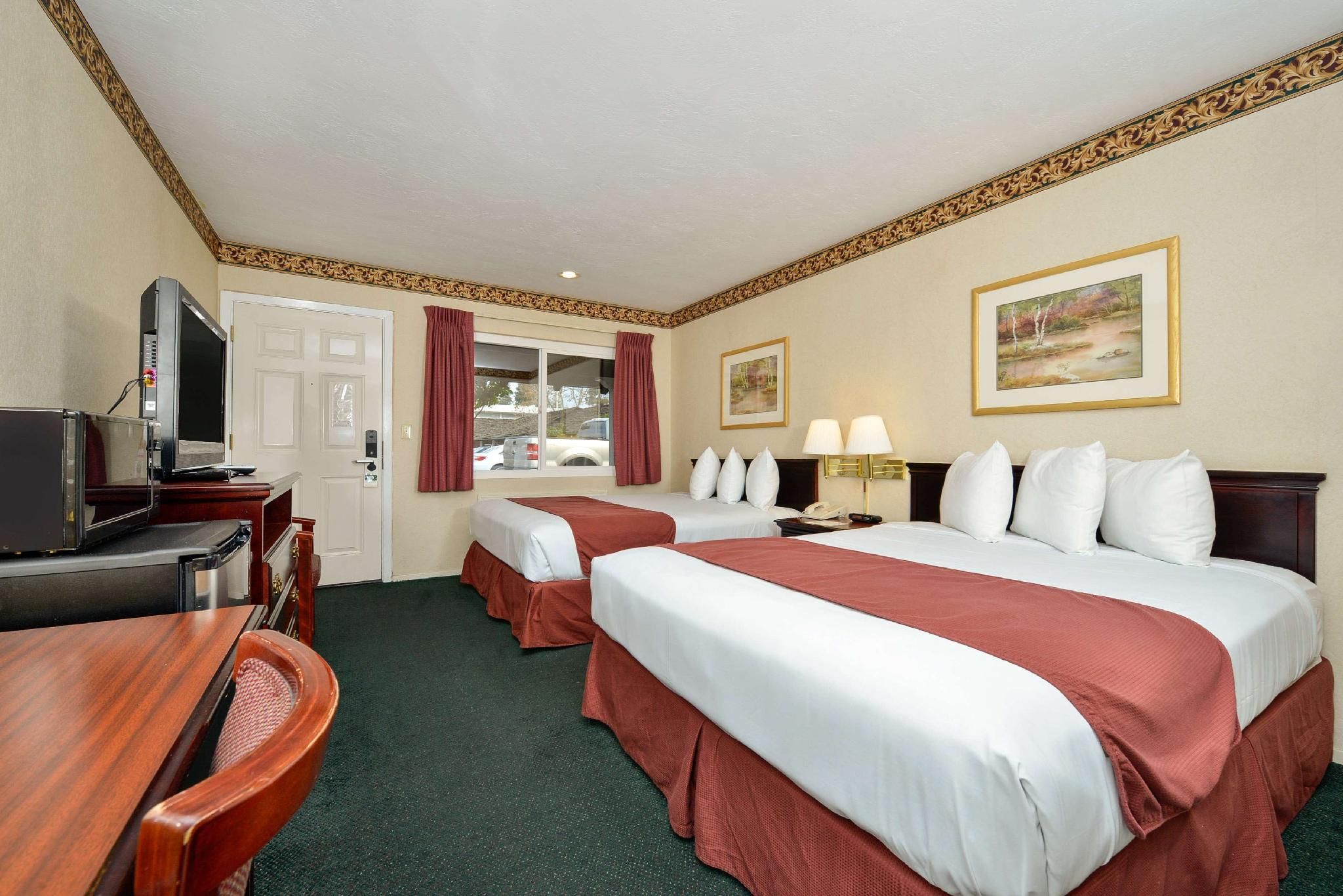 2 Queen Beds Non-Smoking