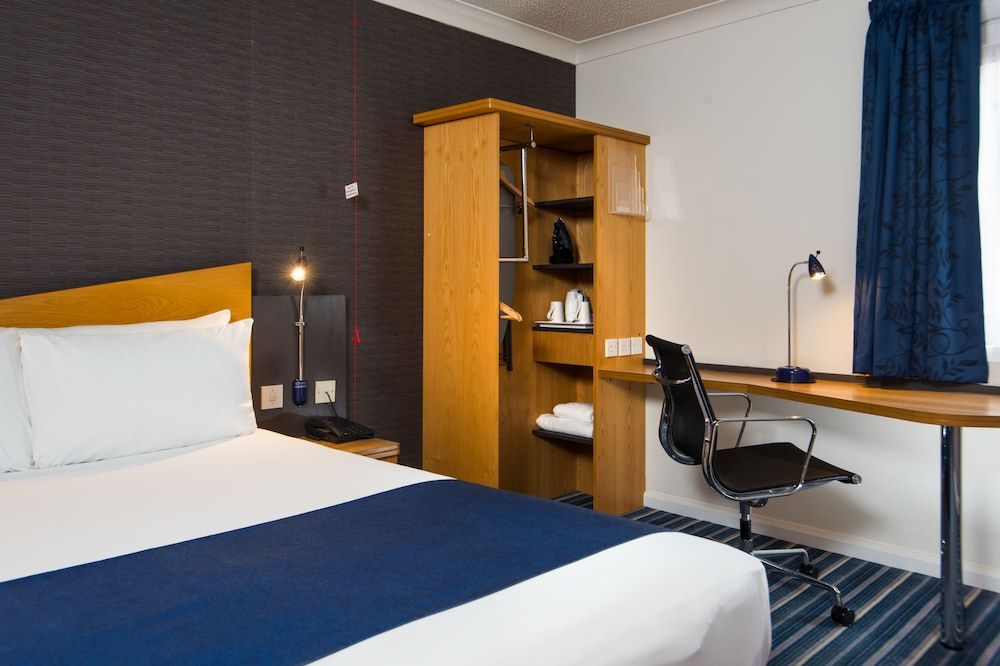 Standard Room (with Free Hot Breakfast)