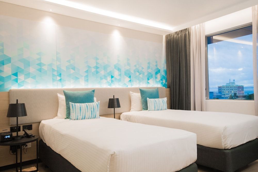 Tanoa Plaza Suva Superior King Room 3