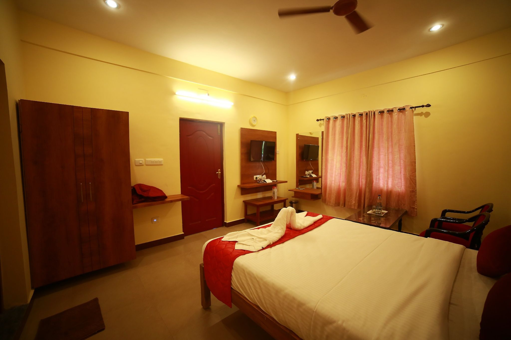 MRK INN Standard Double Room 19