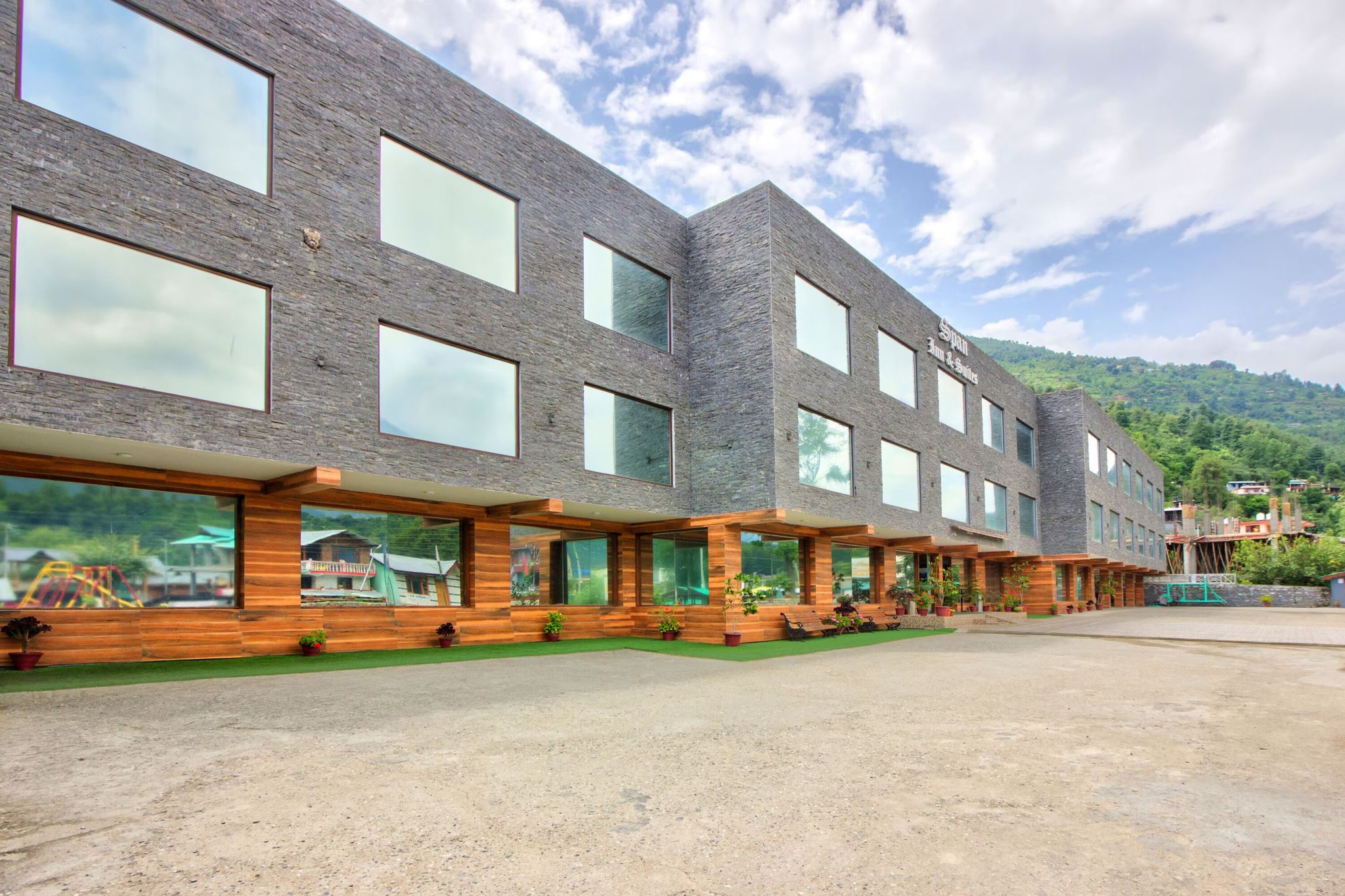 undefined Span Inn & Suites Manali