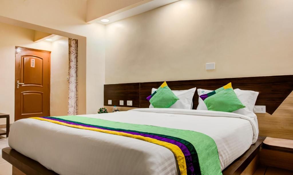 Treebo Golden Inn, 700 Mtrs From Promenade Beach Standard Double Room 3