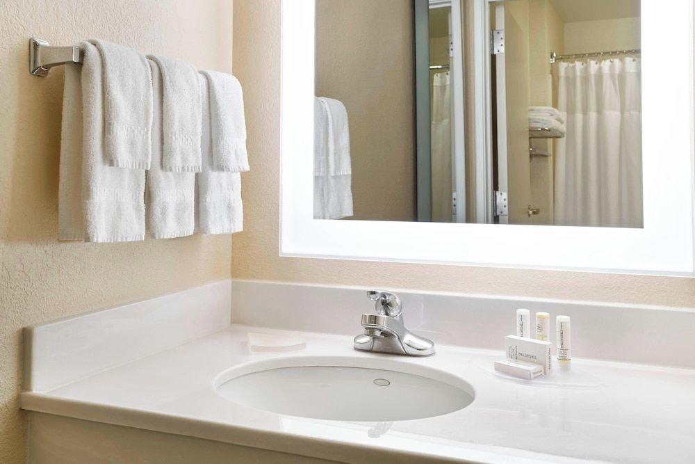 Executive Studio, 2 Queen Beds, Non Smoking (Hearing Accessible)