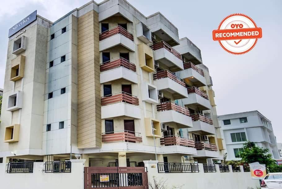 Hotel O Kaligambal illam