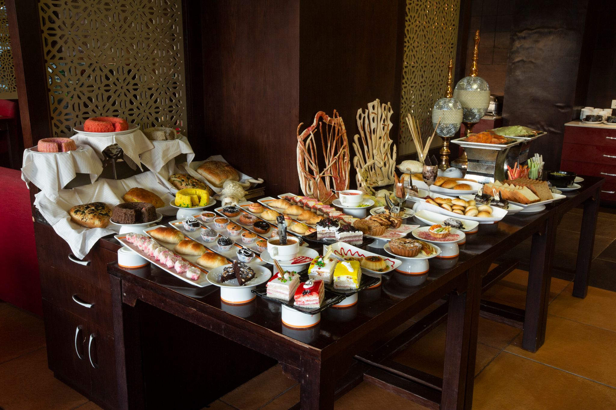 Food & Dining