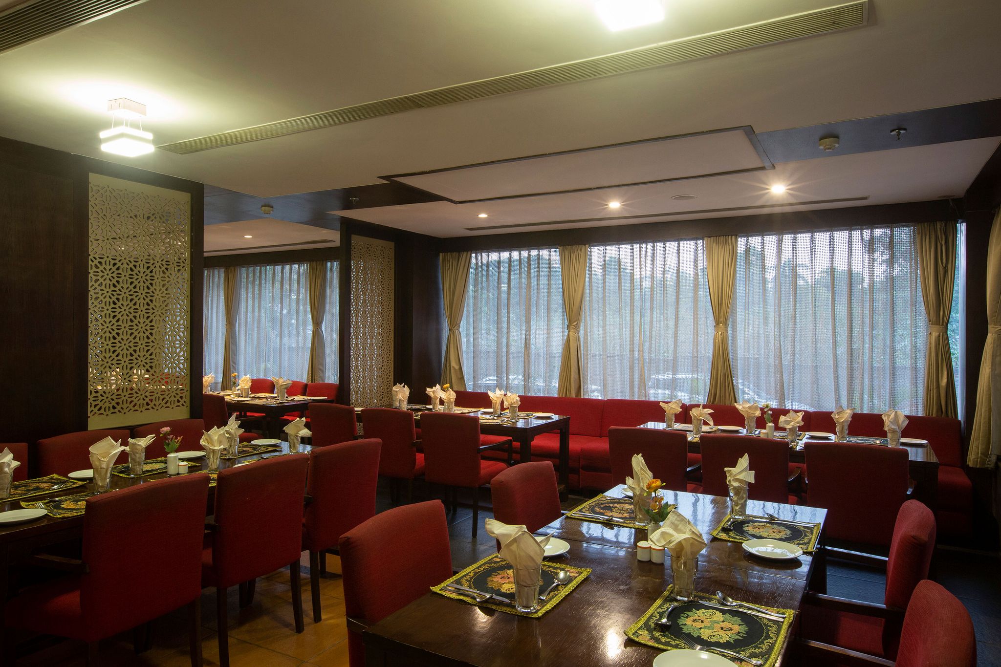 Food & Dining