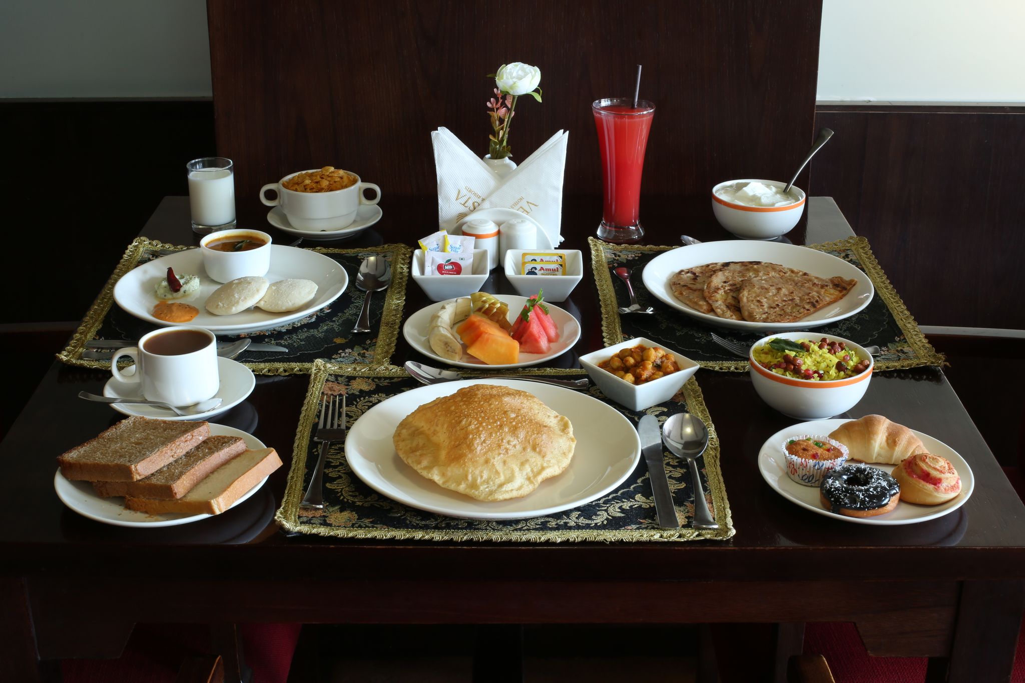 Food & Dining