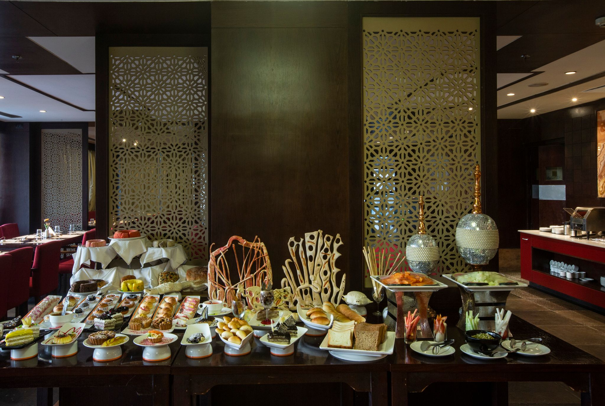 Food & Dining