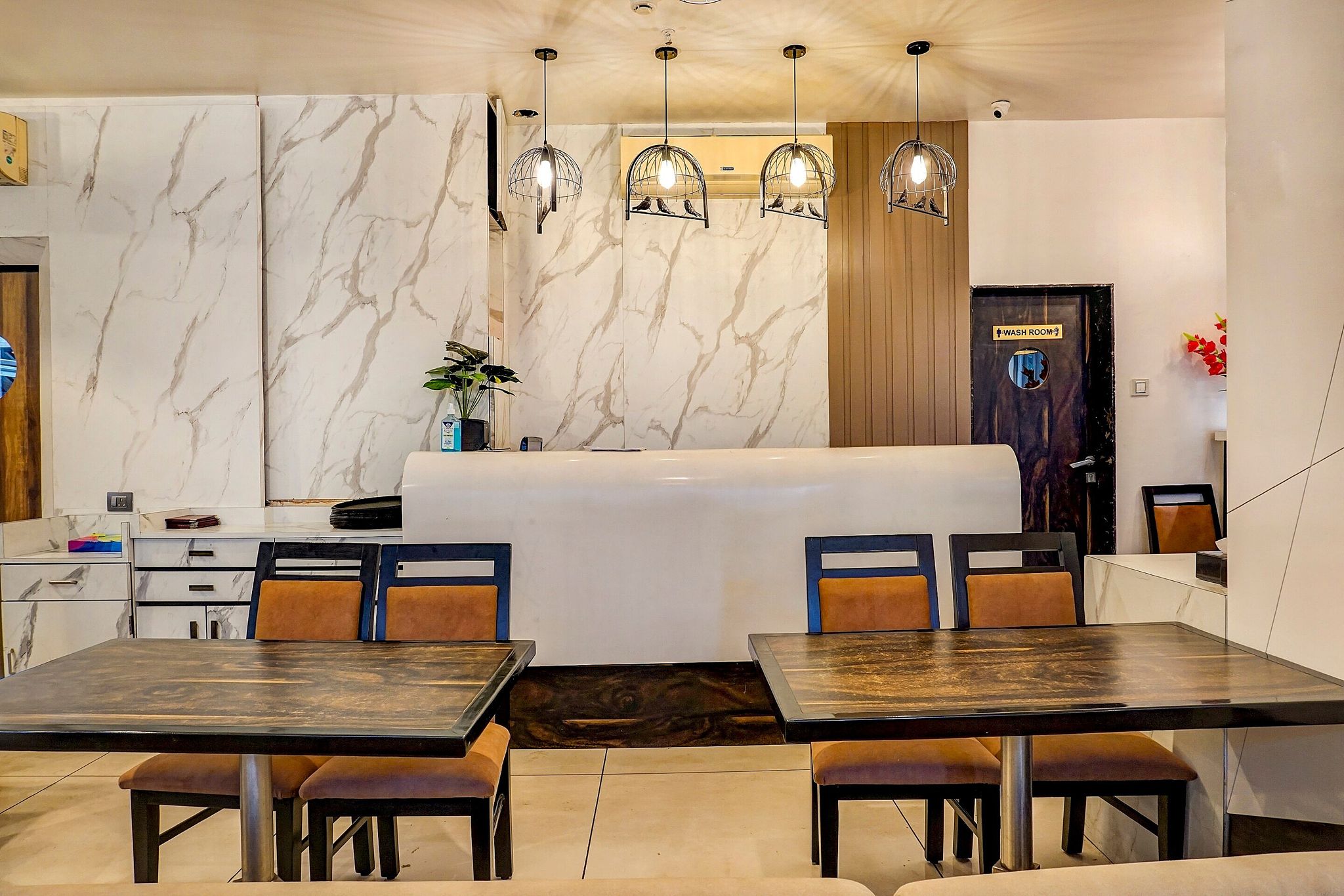 Food & Dining