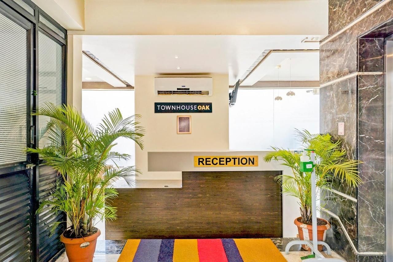 undefined Super Townhouse OAK Regal Inn Near Sant Tukaram Nagar Metro Station 2