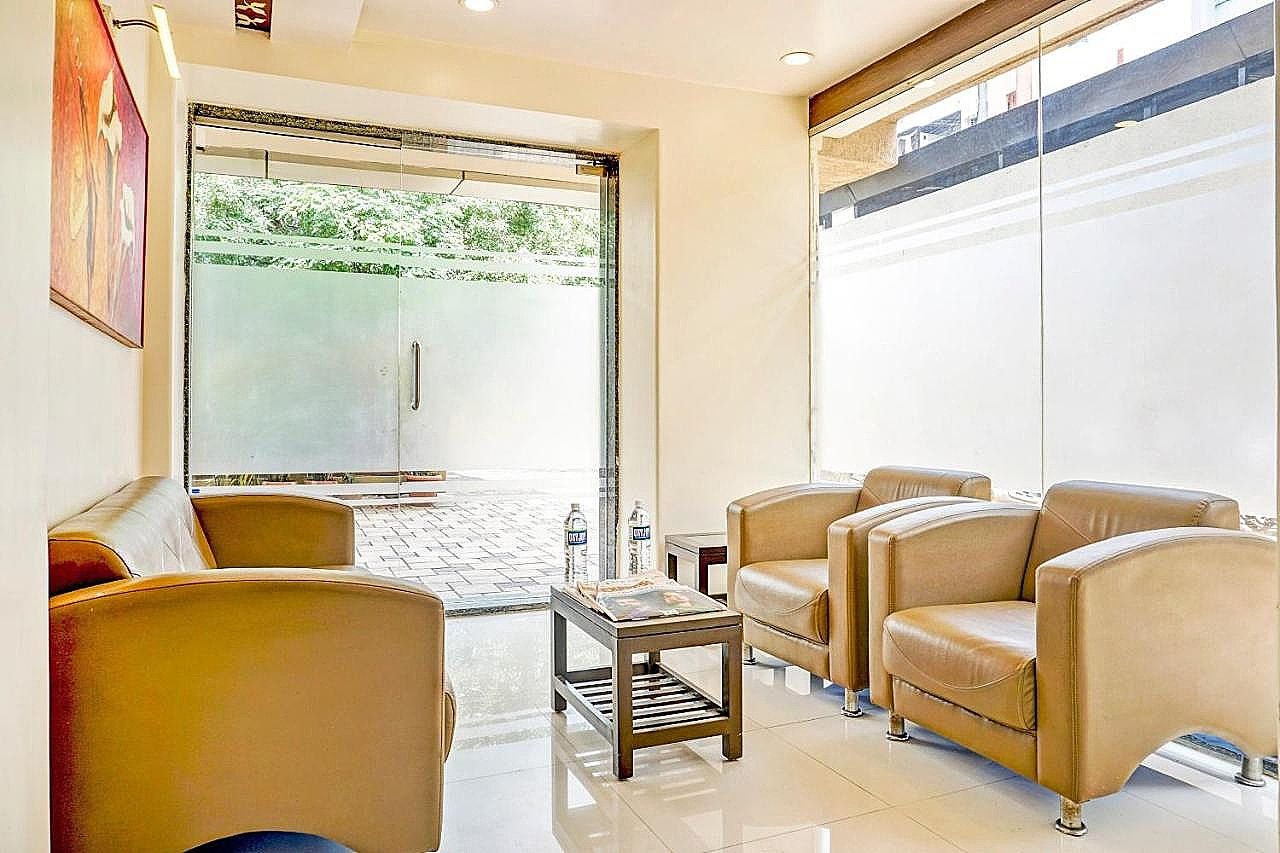 undefined Super Townhouse OAK Regal Inn Near Sant Tukaram Nagar Metro Station 3