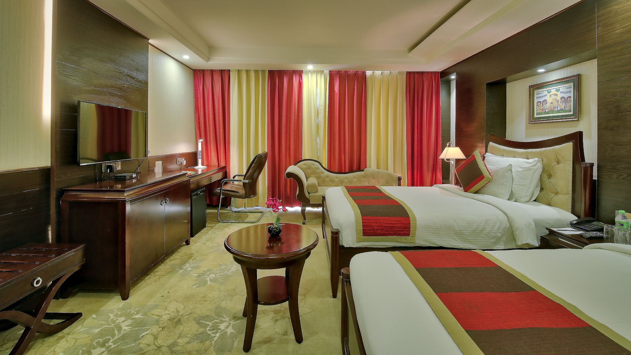 Super Dlx Large OR Twin Bed