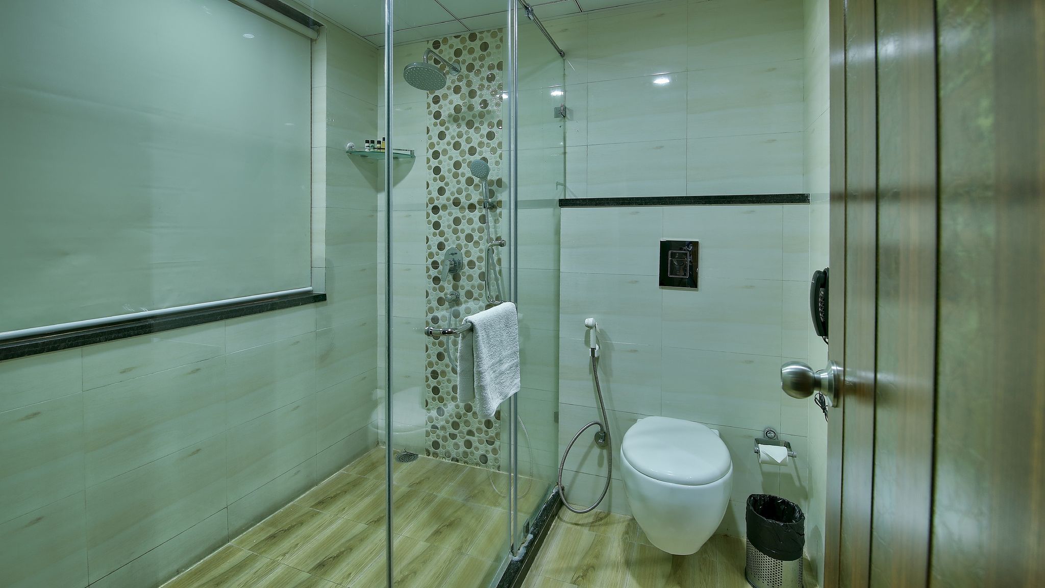 Super Dlx Large OR Twin Bed