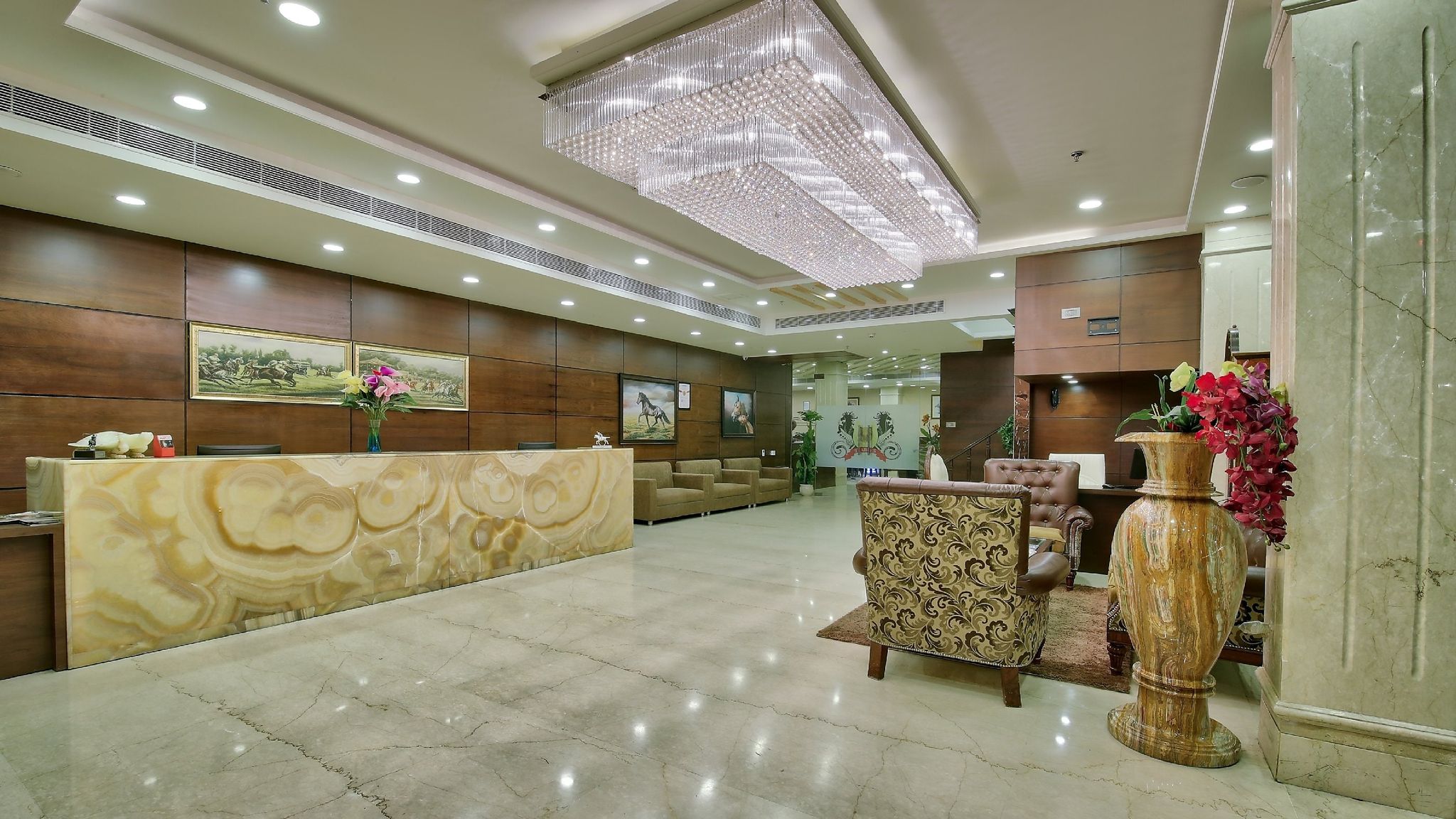 undefined Polo Inn & Suites 3