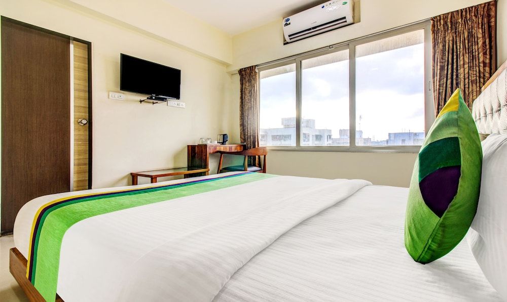 Treebo Trend Blue Bells Residency Standard Room 3