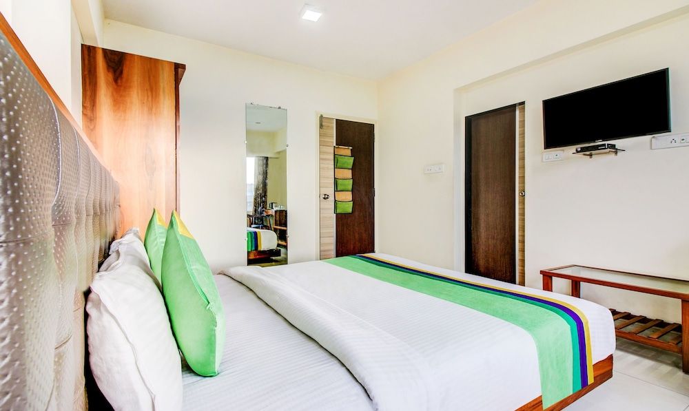 Treebo Trend Blue Bells Residency Standard Room 5