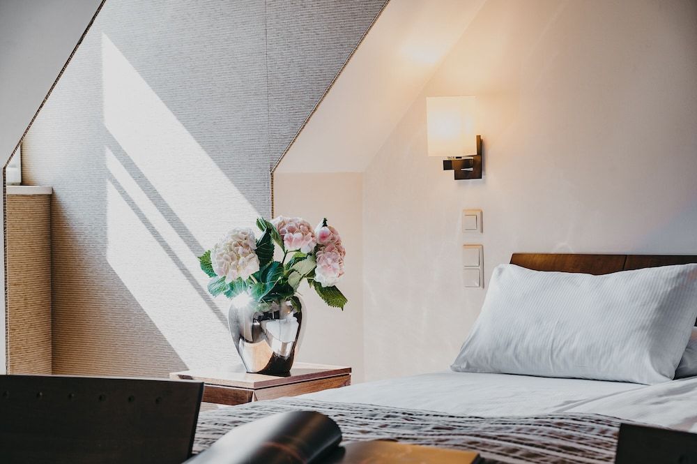 Mamaison Le Regina Boutique Hotel Classic Room, 1 King Bed 3