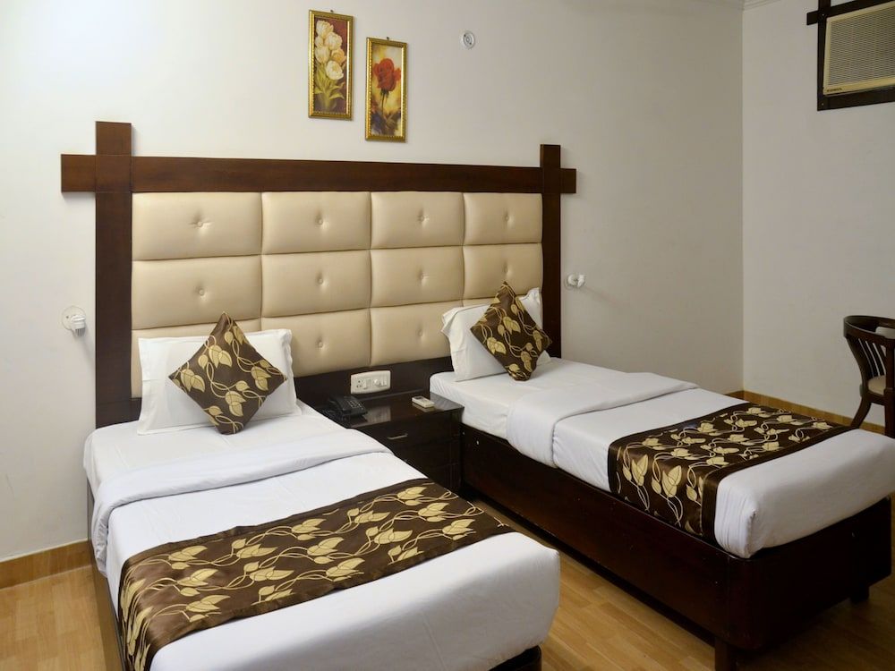 OYO 5788 Tarang Double or Twin Room 8