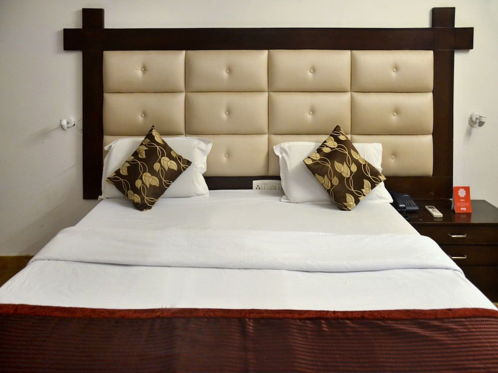 OYO 5788 Tarang Double or Twin Room 3