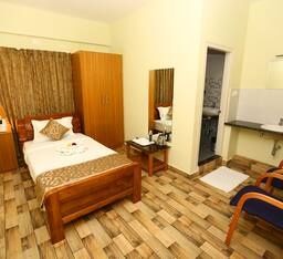 Hotel New Shack Deluxe Room Non AC 8