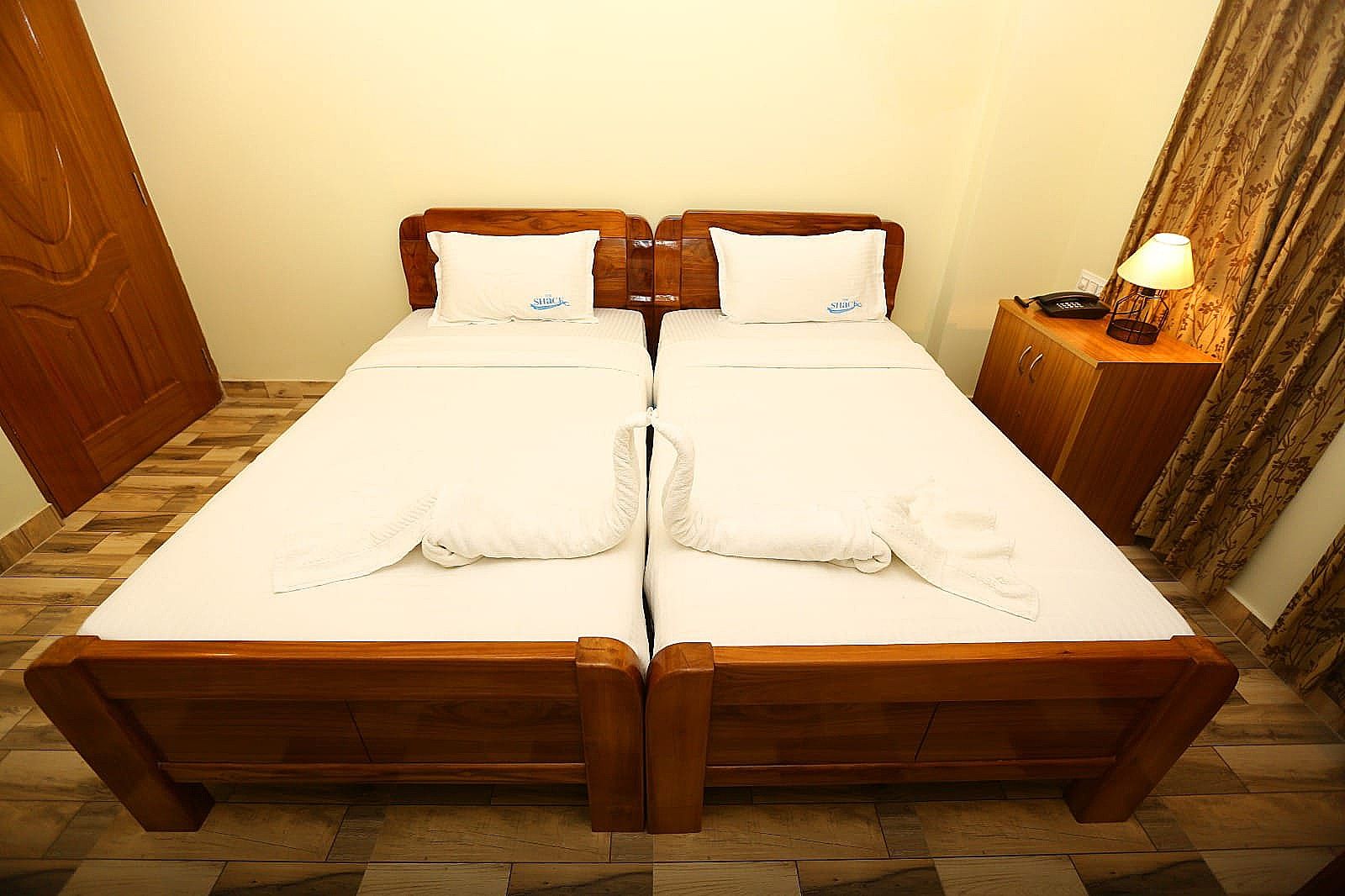 Hotel New Shack Deluxe Room Non AC 6