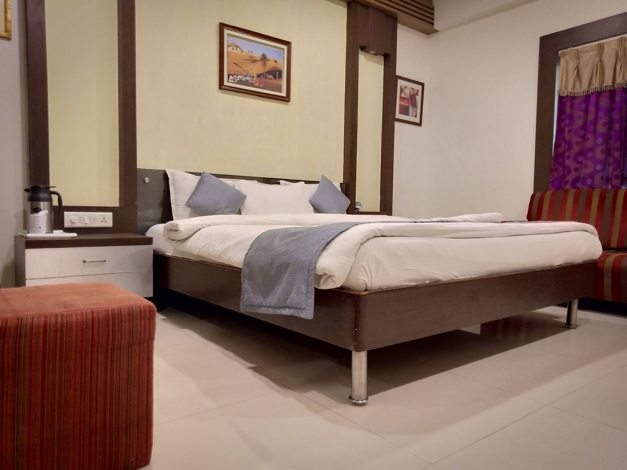 Marshall The Grand Hotel Super Deluxe King Bed Room 5