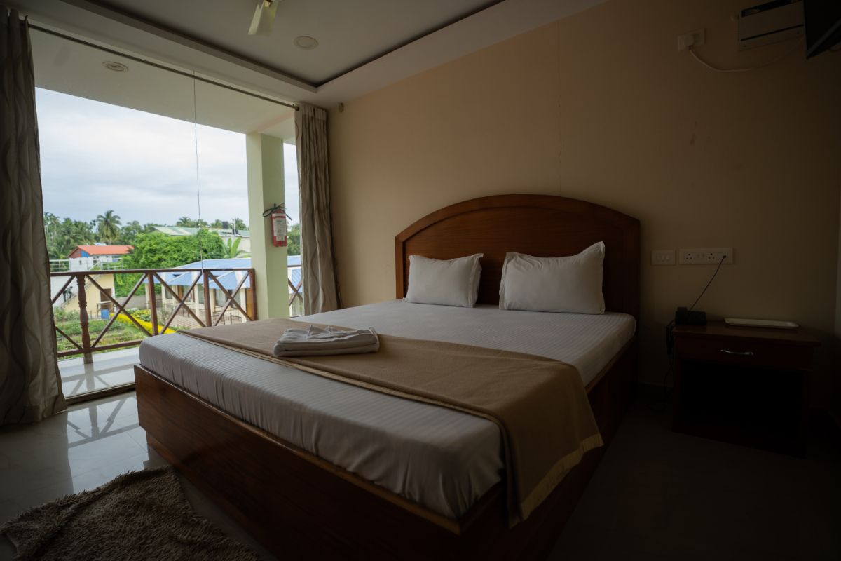 Neha Palace Neil Cottage