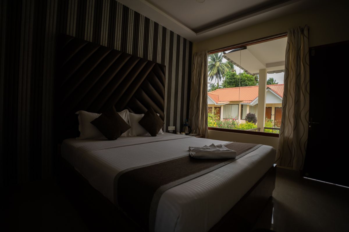 Neha Palace Neil Cottage 4