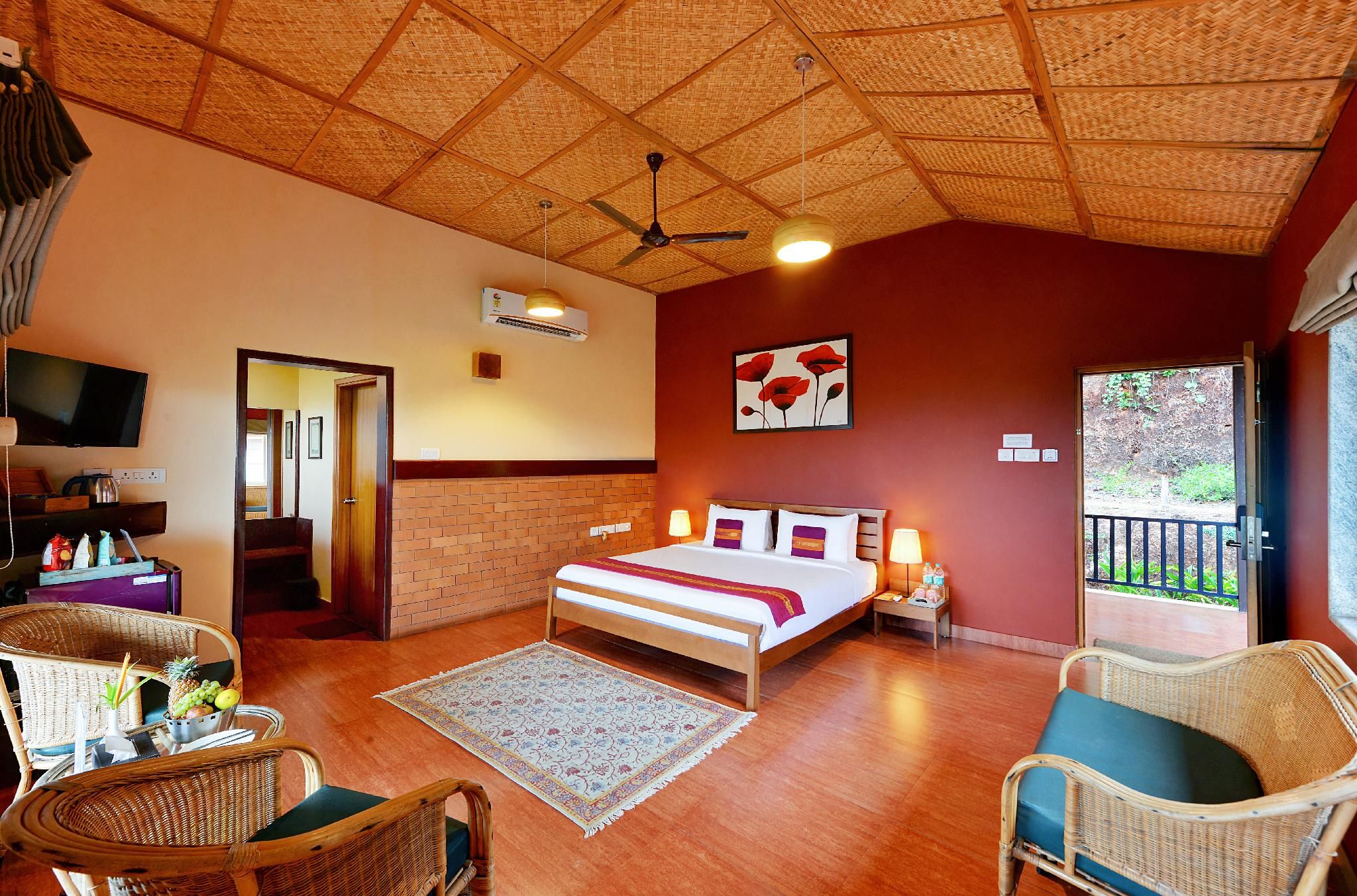 Deluxe Double Room with Valley View