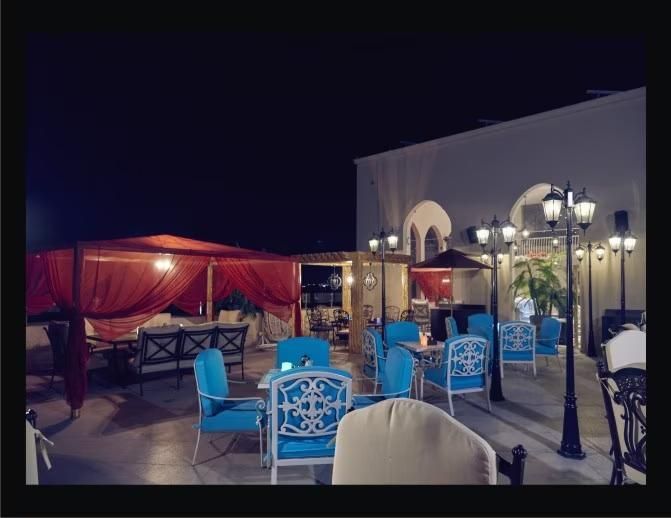 Food & Dining