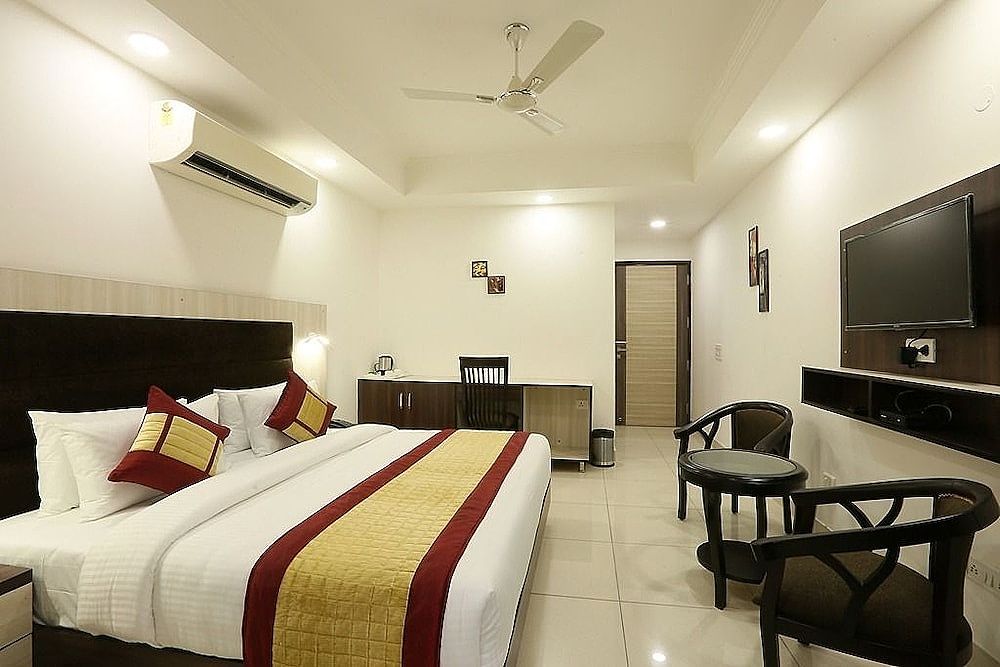 Green Lotus Residency Dwarka Executive Room 25
