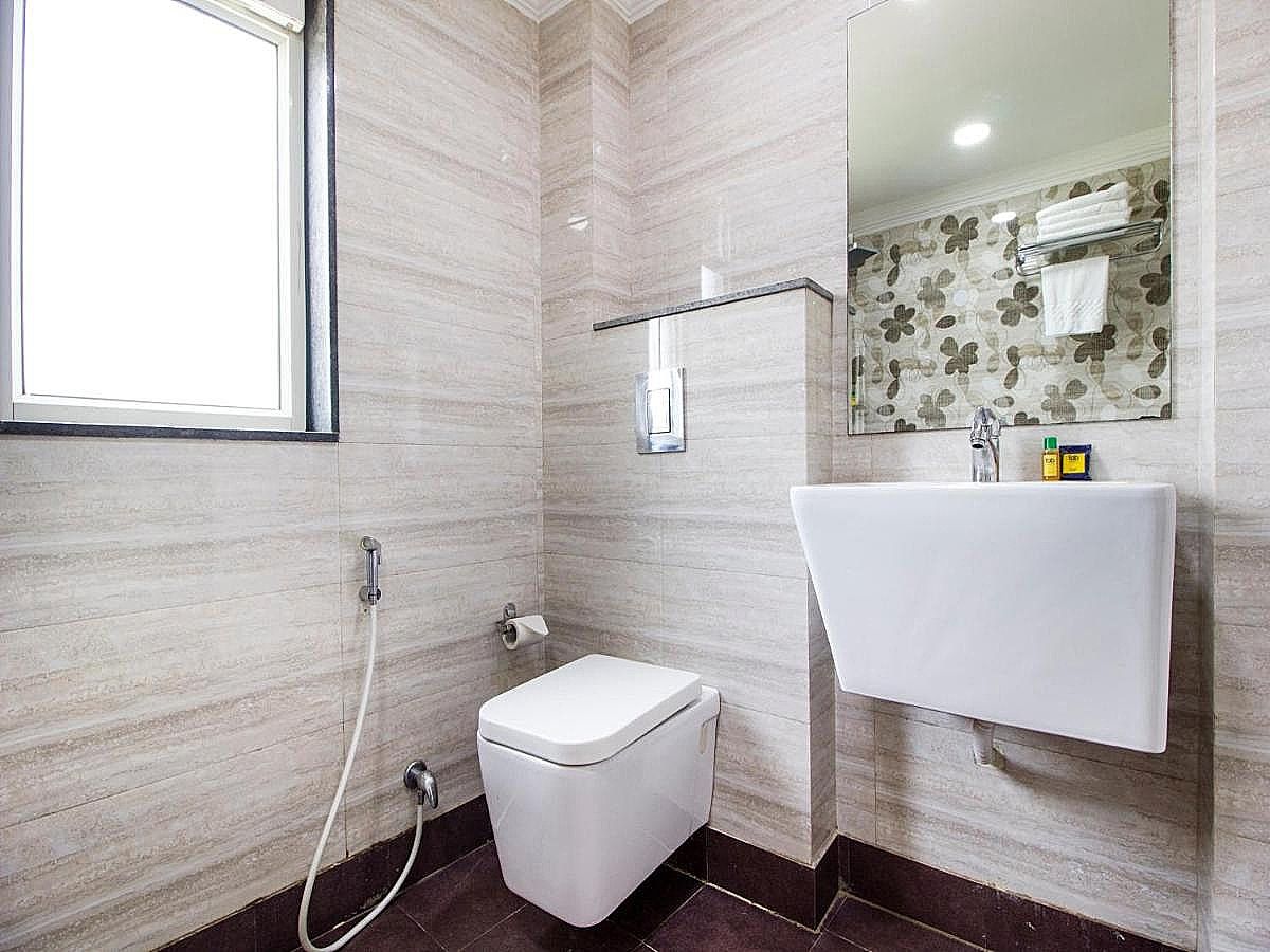 Green Lotus Residency Dwarka Executive Room 7