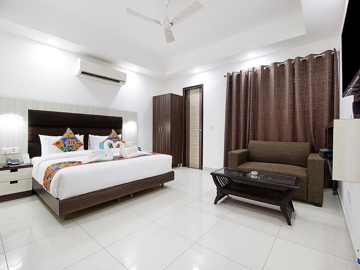 Green Lotus Residency Dwarka Executive Room 8