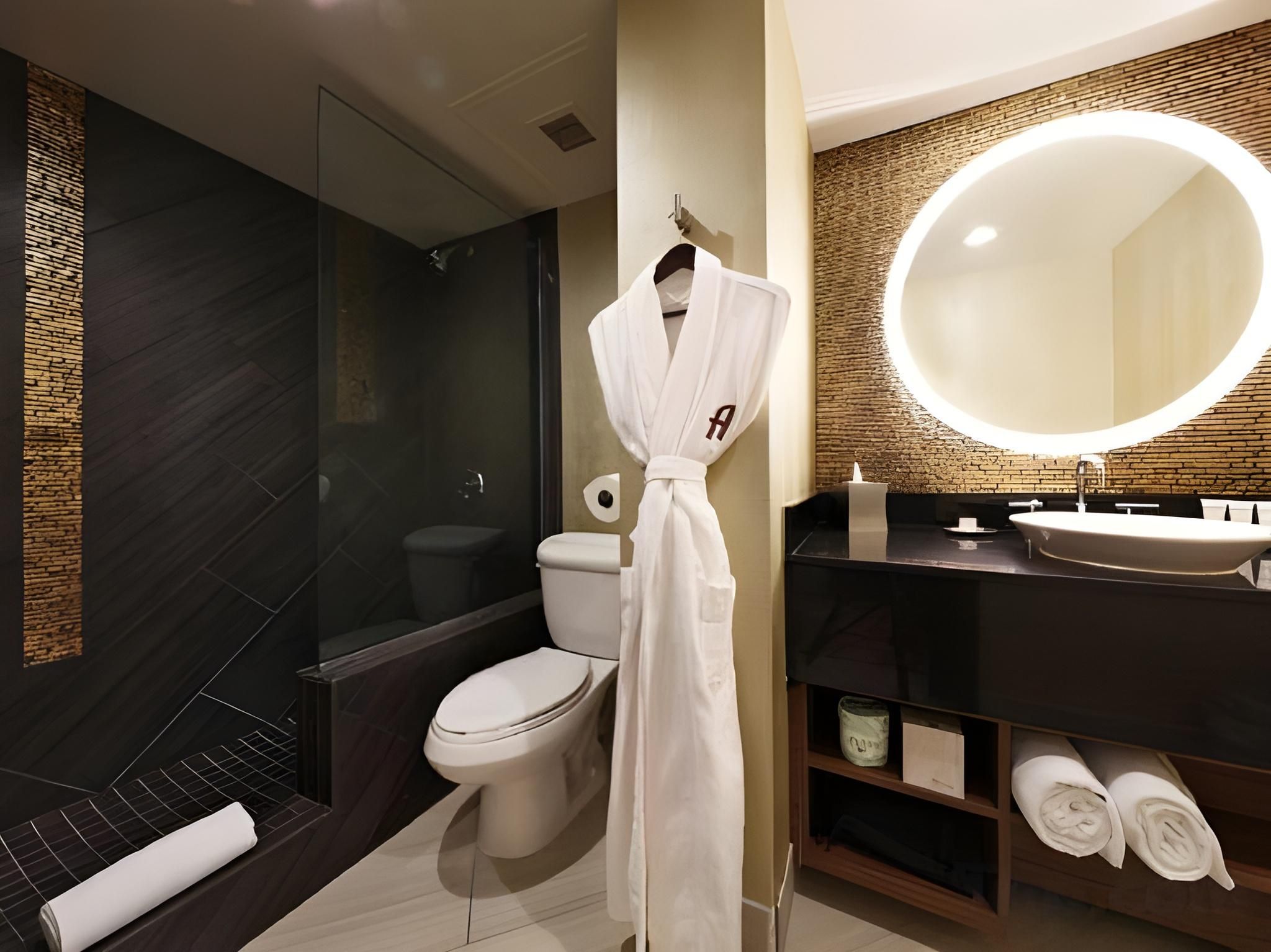 Hotel Angeleno West Coast King Room 2