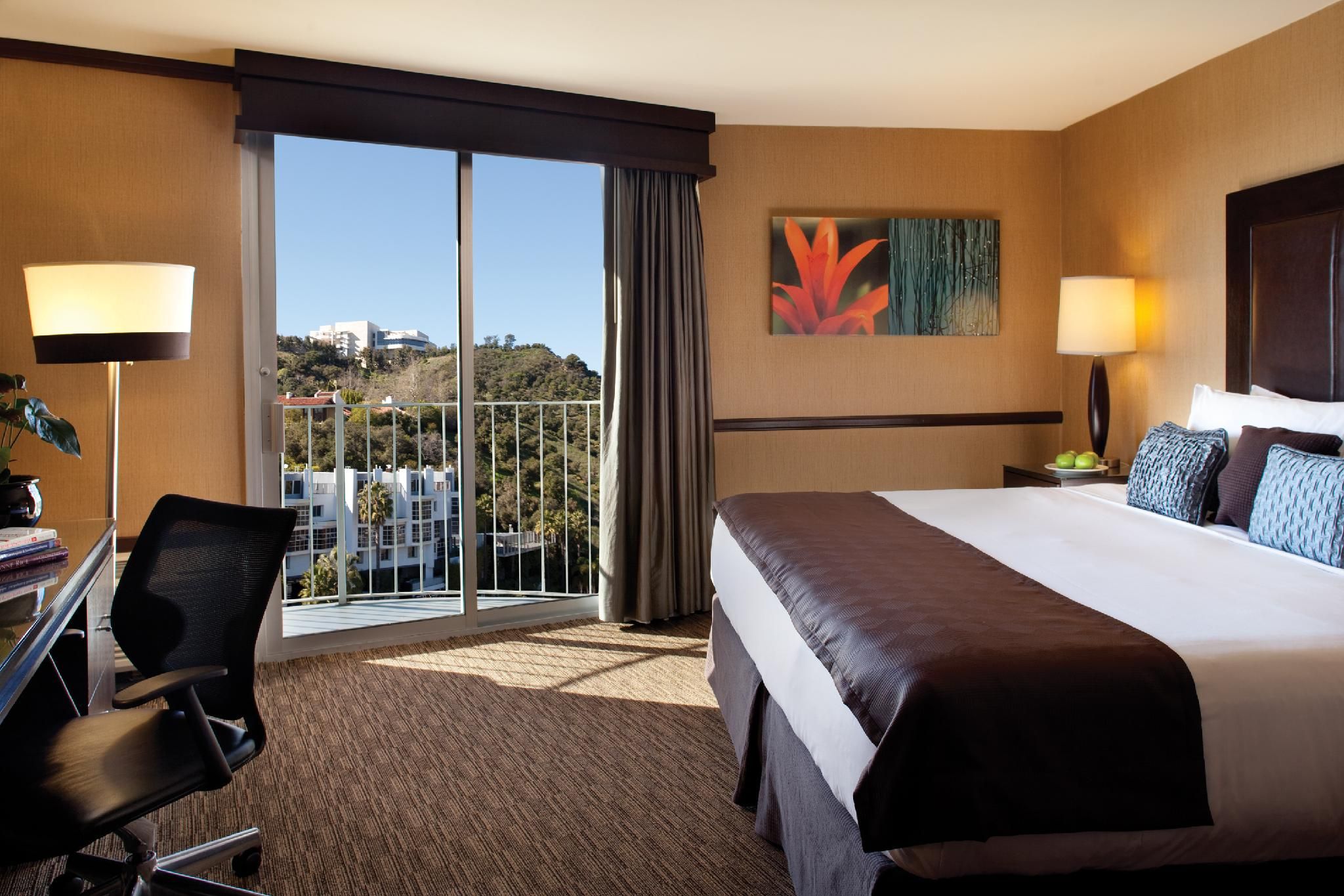 Skyline King Room