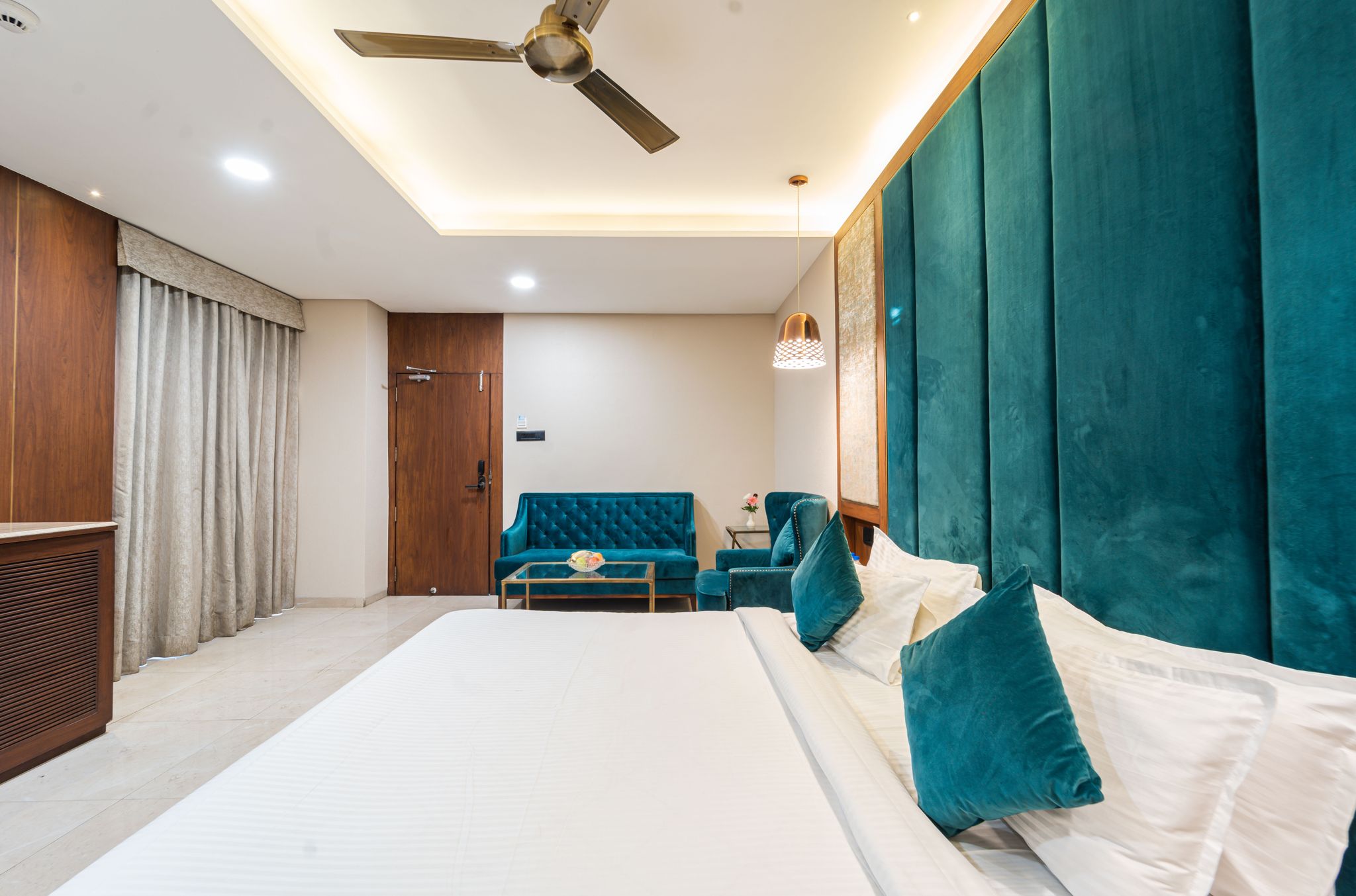 Enrise by Sayaji Harda Suite Room 6