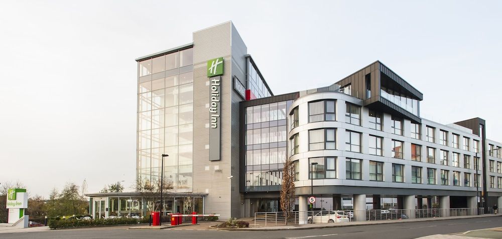 undefined Holiday Inn London - West by IHG 3