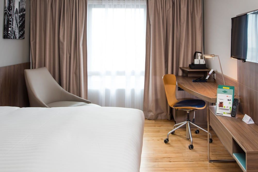 Holiday Inn London - West by IHG Standard Room, 1 Double Bed 2