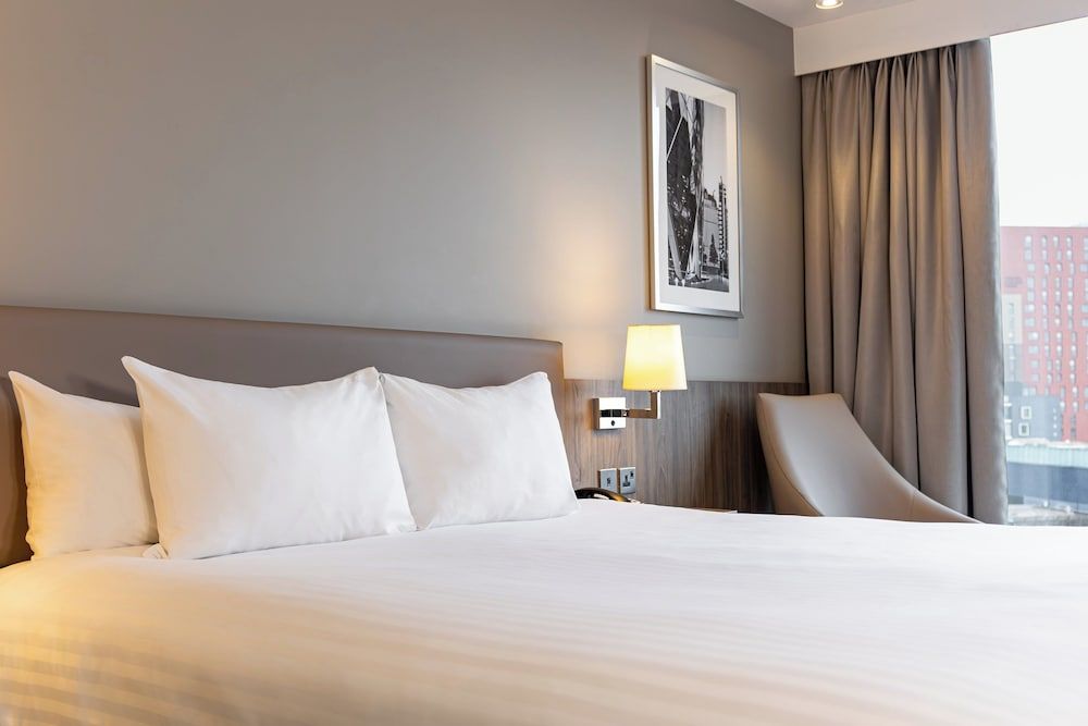 Holiday Inn London - West by IHG Standard Room, 1 Double Bed 5