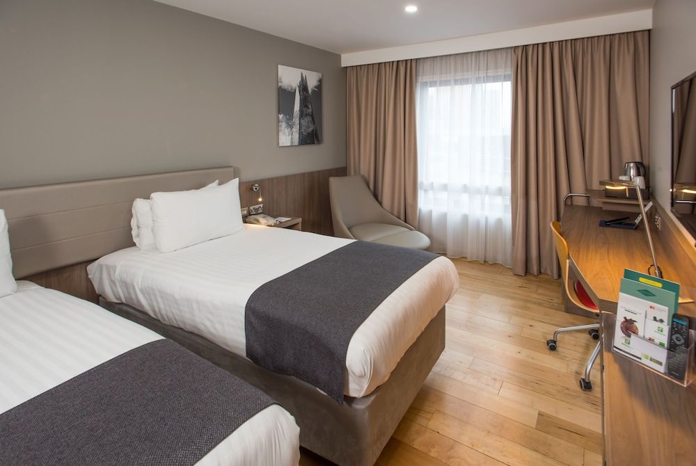 undefined Holiday Inn London - West by IHG 10